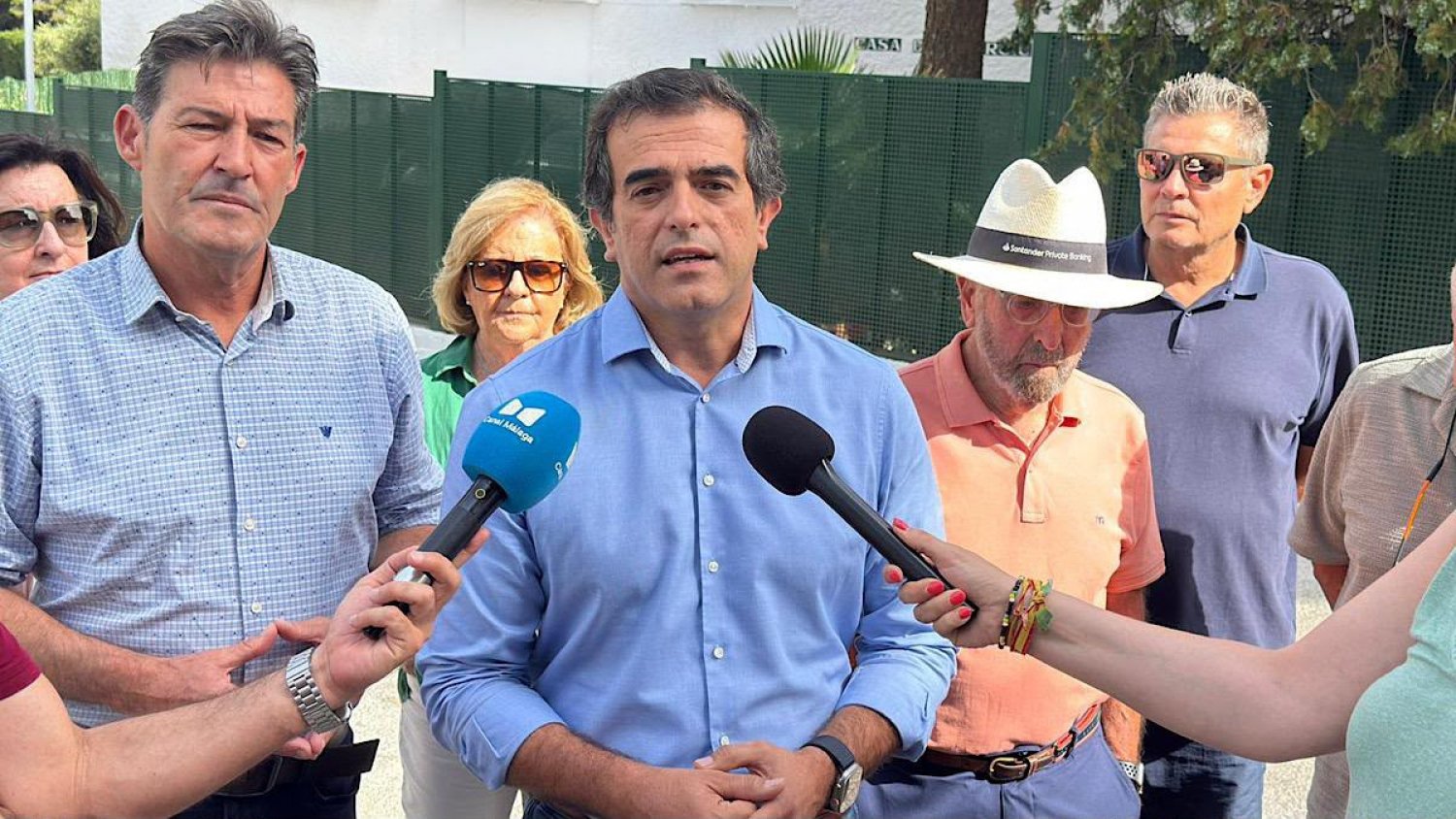 VOX asegura que seguirá apoyando a los vecinos de El Olivar tras rechazar el TSJA el cierre cautelar del CIMI de Churriana