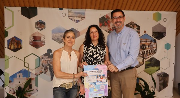 Mijas vuelve a poner en marcha la escuela de verano en el colegio Tamixa para favorecer la conciliación familiar