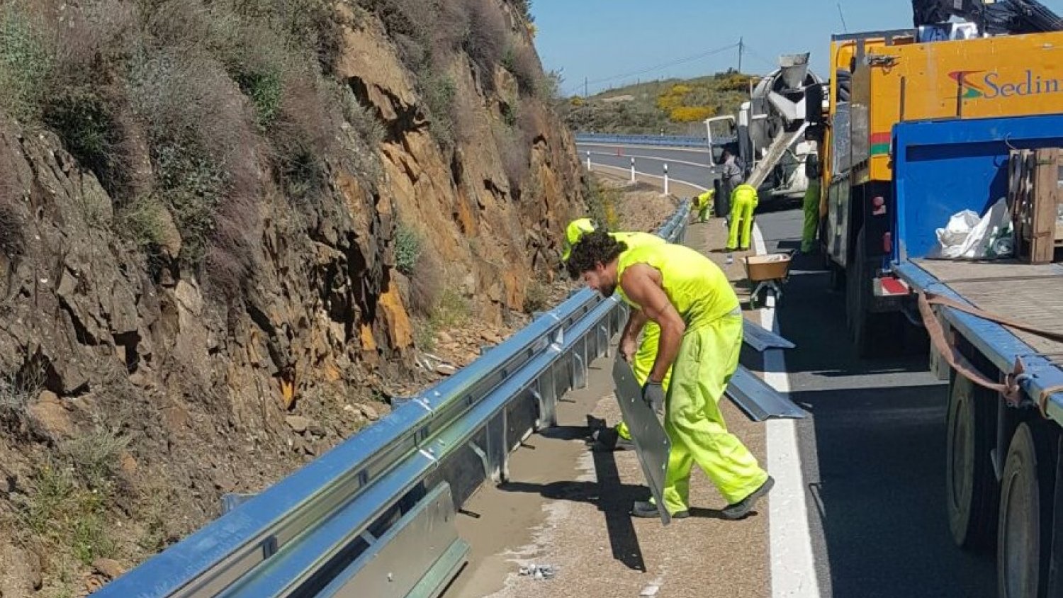 La Junta destina 1.647.396 euros a Málaga para mejorar la señalización y barreras viarias