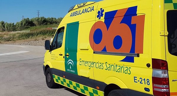 Seis heridos, entre ellos tres menores, tras una colisión entre dos vehículos en la A-7 a la altura de Estepona