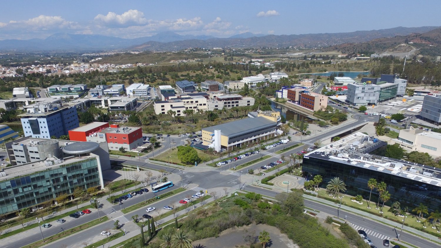 La UMA amplía su laboratorio de co-innovación en microelectrónica junto a Málaga TechPark e Innova