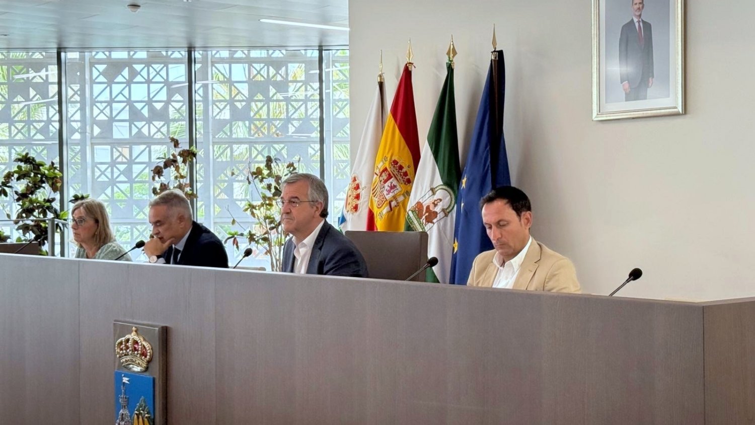 El Pleno de Estepona aprueba designar un espacio público a Aurelio Gurrea por su trayectoria y vocación de servicio