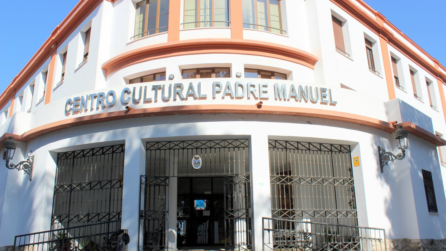 La Biblioteca Municipal del Centro Cultural Padre Manuel cierra con lleno absoluto el ciclo de cuentacuentos