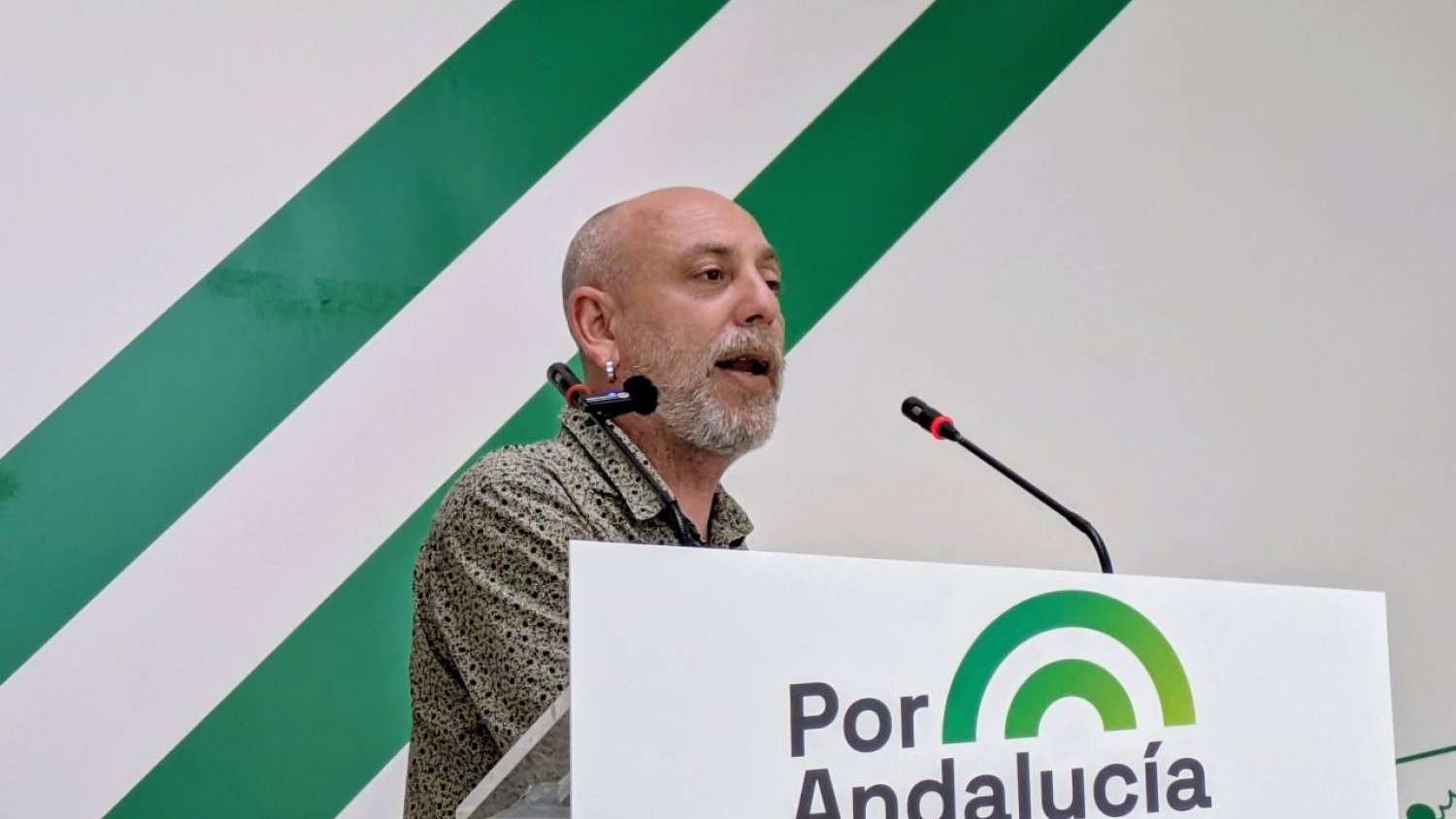 Ernesto Alba critica que Moreno actúa “como el perro del hortelano” al bloquear el Plan Estatal de Vivienda