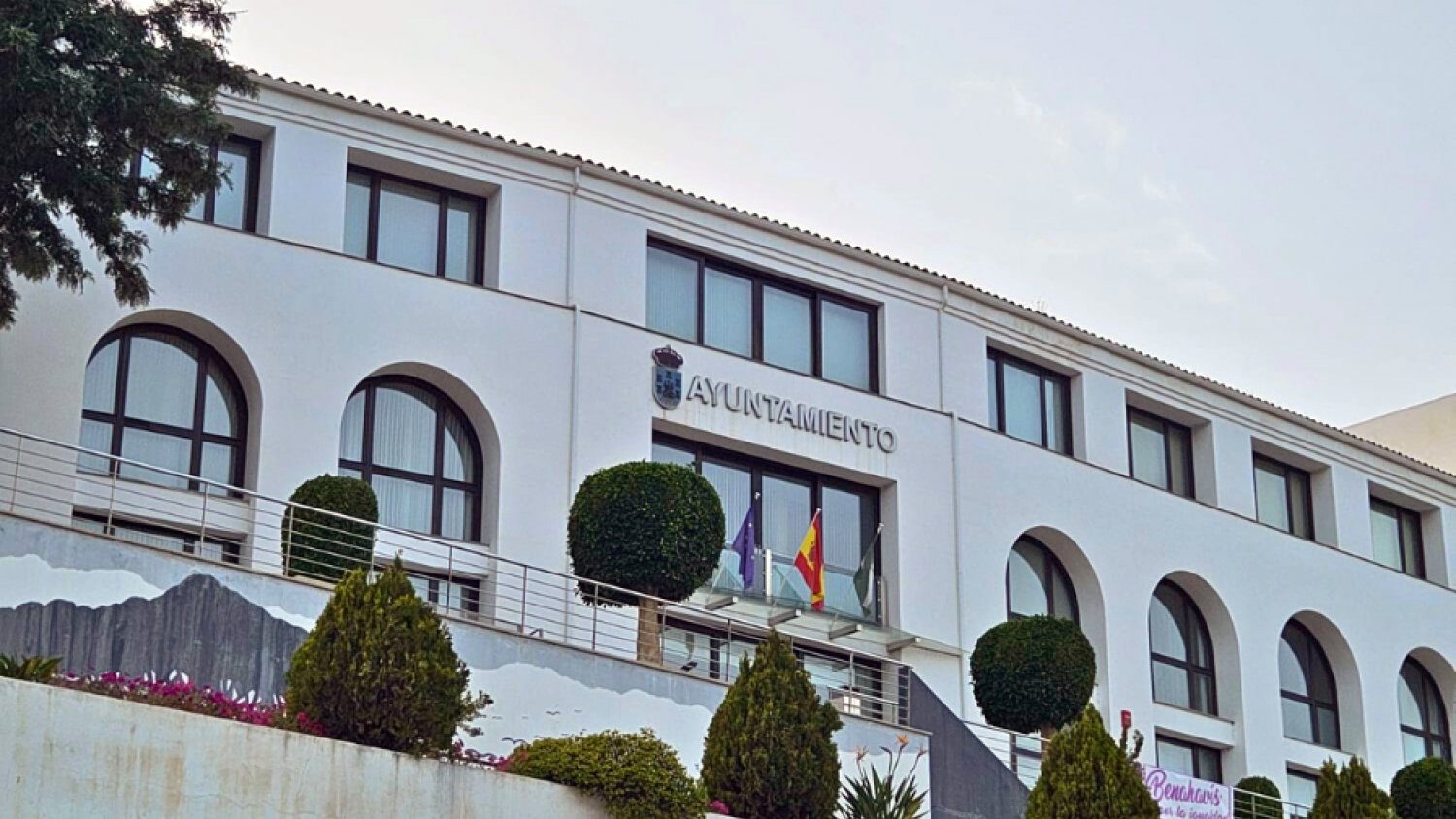 El PSOE de Benahavís denuncia al alcalde por negar documentación sobre la adjudicación de las VPO