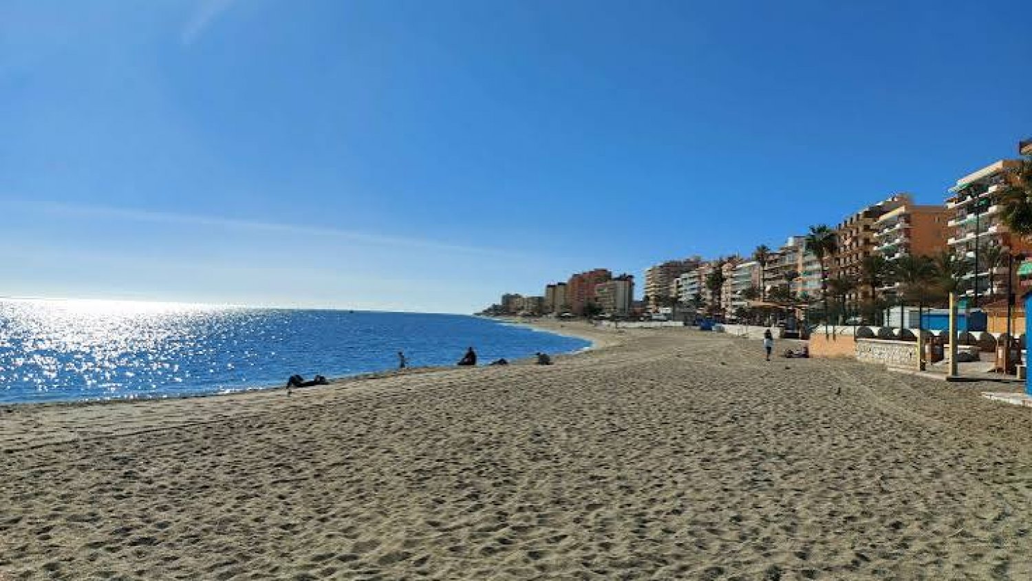Encuentran el cuerpo sin vida de un hombre en una playa de Fuengirola tras la noche de San Juan