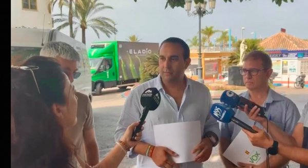 Vox Marbella reclama control sobre la velocidad de las embarcaciones en la bocana del Puerto Deportivo Virgen del Carmen