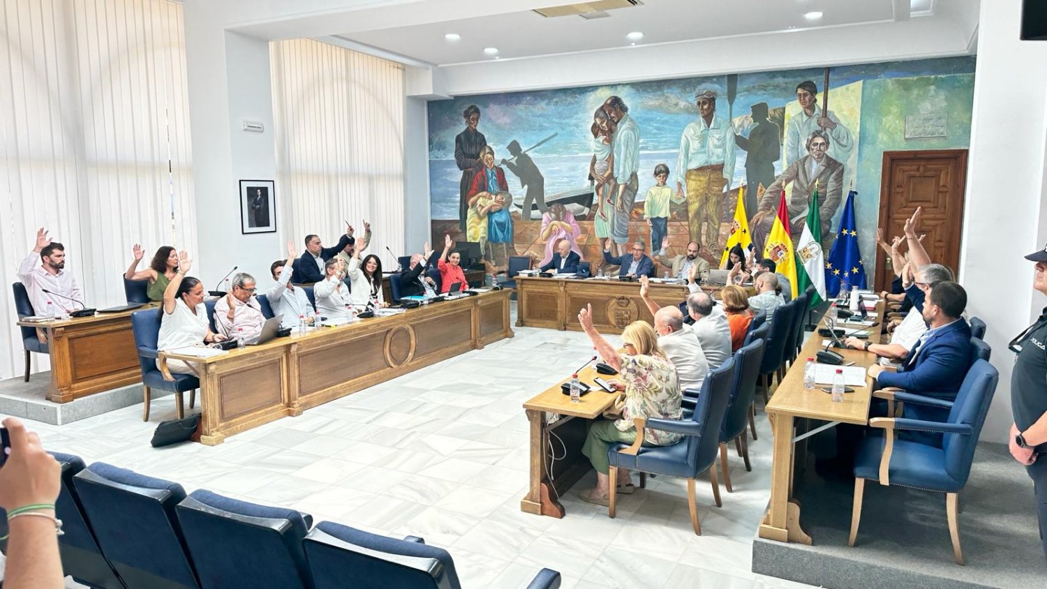Rincón de la Victoria refuerza al Club de Remo La Cala del Moral con la cesión de un espacio municipal
