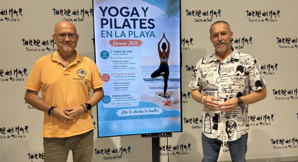 Torre del Mar, Caleta de Vélez y Benajarafe comienzan sus clases de yoga y pilates en la playa