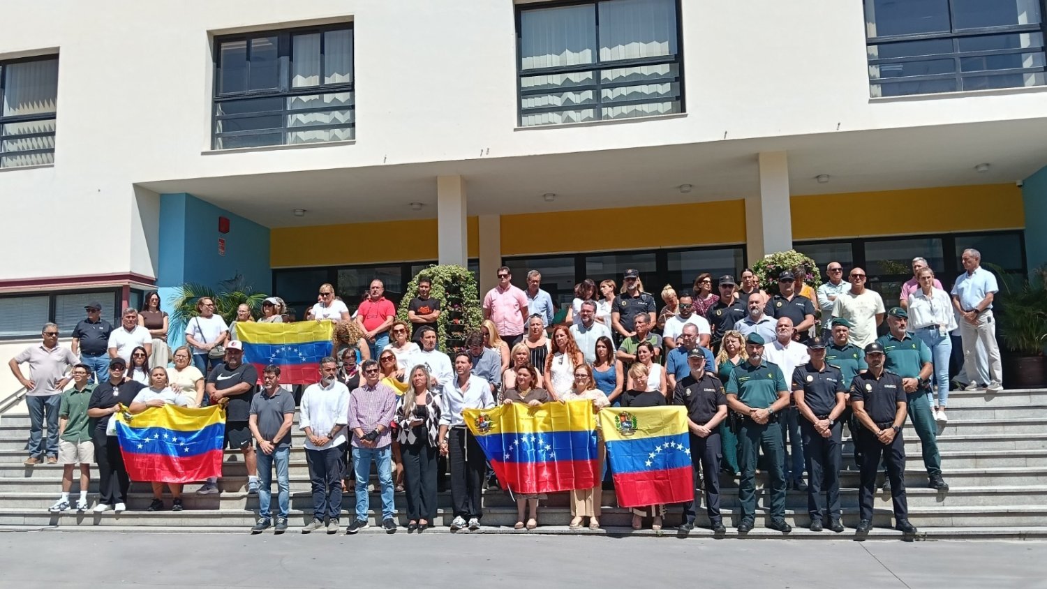 Torremolinos elabora una guía con las vías oficiales para canalizar la ayuda a Venezuela