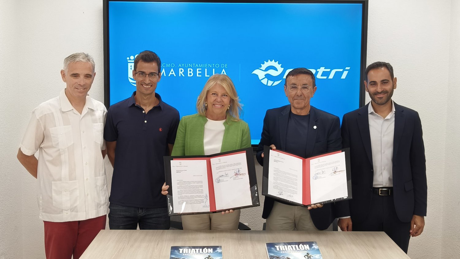 Marbella avanza para convertirse en sede del circuito internacional de triatlón T100