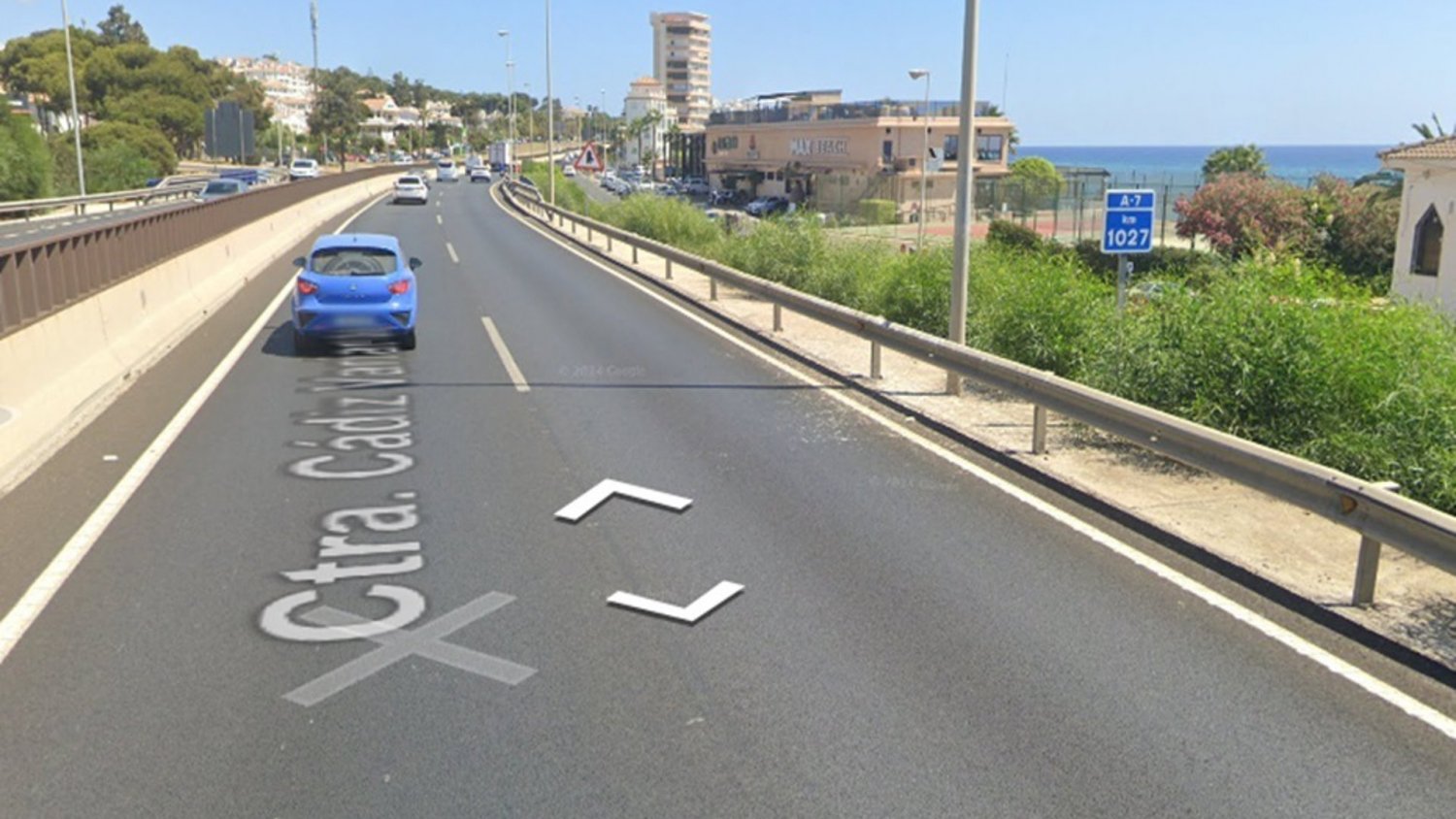 Muere una mujer tras ser atropellada por un camión en la A-7 a su paso por Mijas