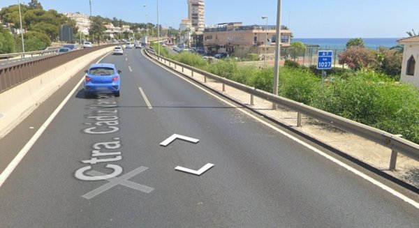 Muere una mujer tras ser atropellada por un camión en la A-7 a su paso por Mijas