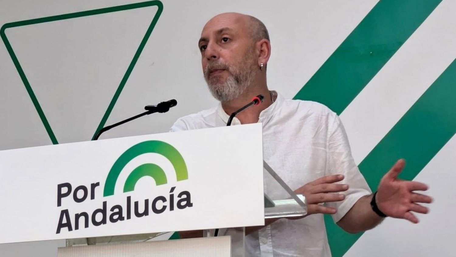 Ernesto Alba critica el acuerdo entre PP y Vox y augura una fuerte respuesta ciudadana