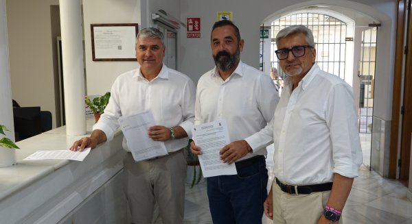 El PSOE solicita a la Junta la incorporación de Almáchar y El Borge al Consorcio de Transporte Metropolitano de Málaga