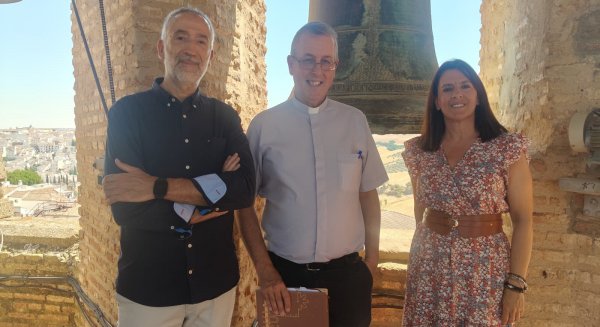 La parroquia de Santa María abrirá su campanario en la 'Noche en Blanco' a cambio de donaciones de aceite para 'El Buen Samaritano'