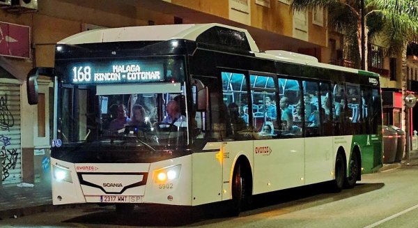 Rincón de la Victoria refuerza el transporte público durante la Feria con más servicios de la línea M-168
