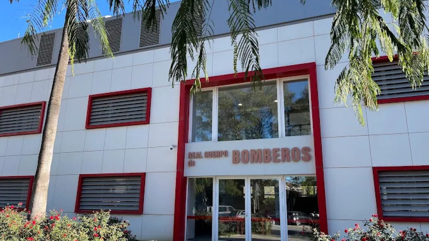 Dos detenidos tras una disputa que acabó con uno de ellos pidiendo ayuda en el Parque de Bomberos de Martiricos