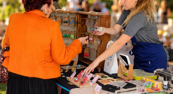 Los artesanos de Mijas muestran su talento en el Mercado de La Cala Resort