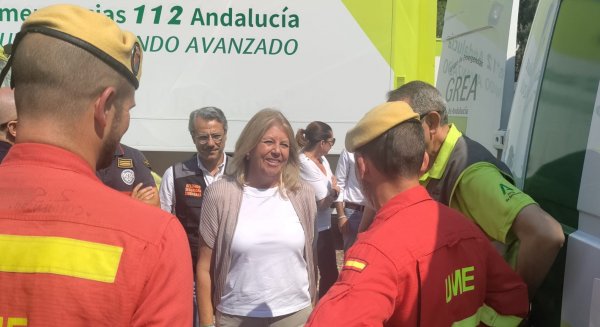 Ángeles Muñoz destaca el esfuerzo y la coordinación del Ayuntamiento para la extinción del incendio de Pujerra
