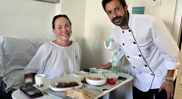 El chef Iván Cerdeño introduce la alta cocina saludable en el Hospital Quirónsalud Marbella
