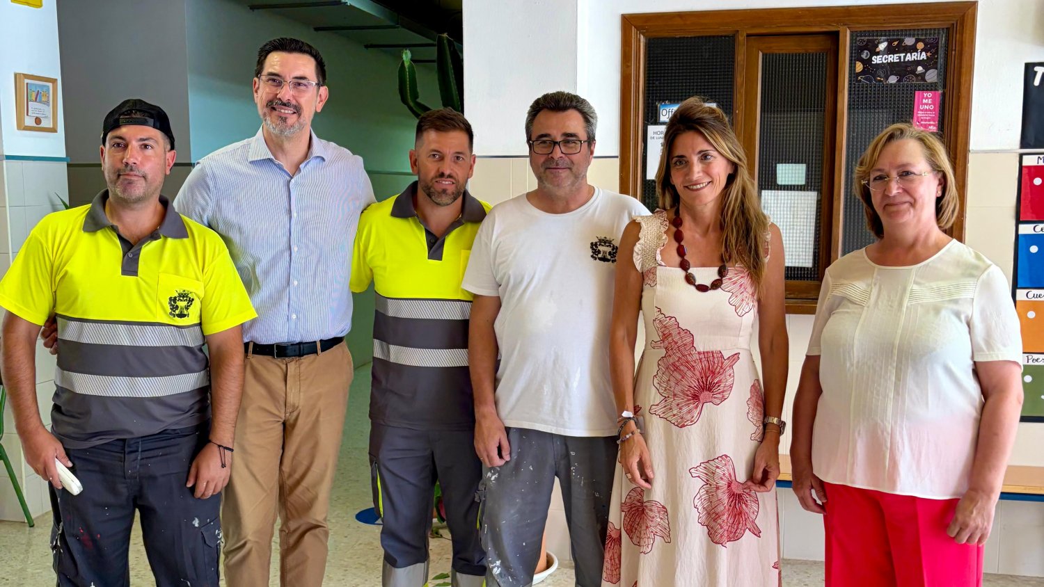 Una veintena de operarios municipales acondiciona los colegios de Mijas de cara al inicio del curso