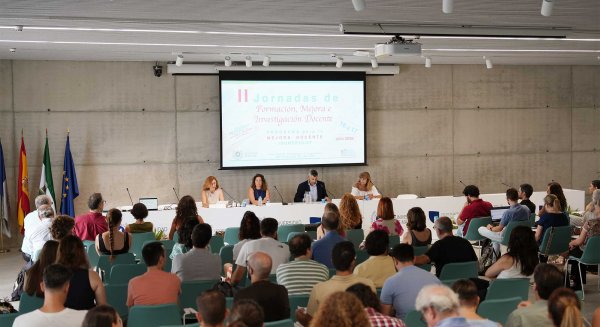 Profesores de la Universidad de Málaga asisten a las II Jornadas de Formación, Mejora e Investigación Docente