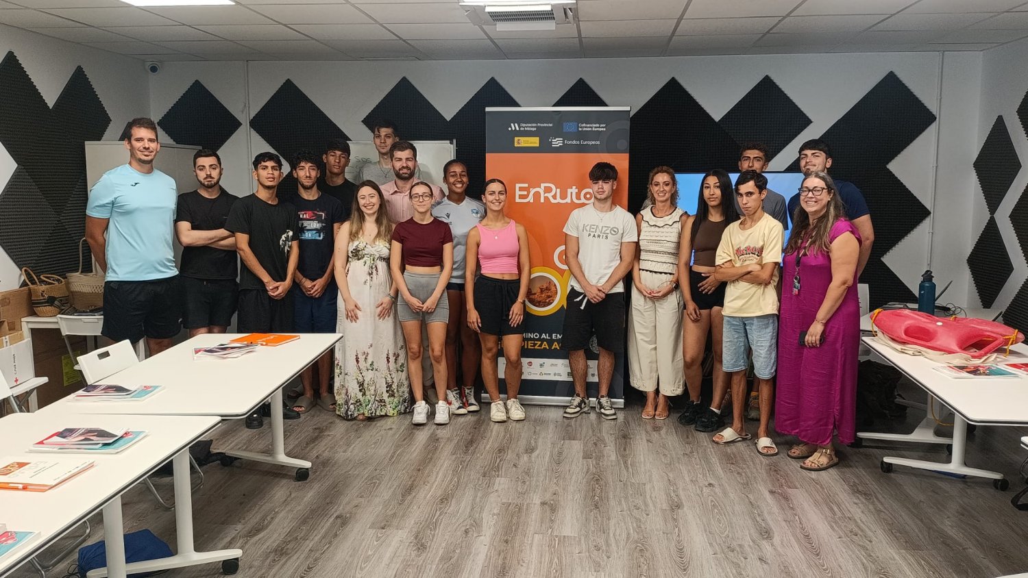 Comienza el curso de Socorrismo en Rincón de la Victoria con la participación de más de una decena de jóvenes 