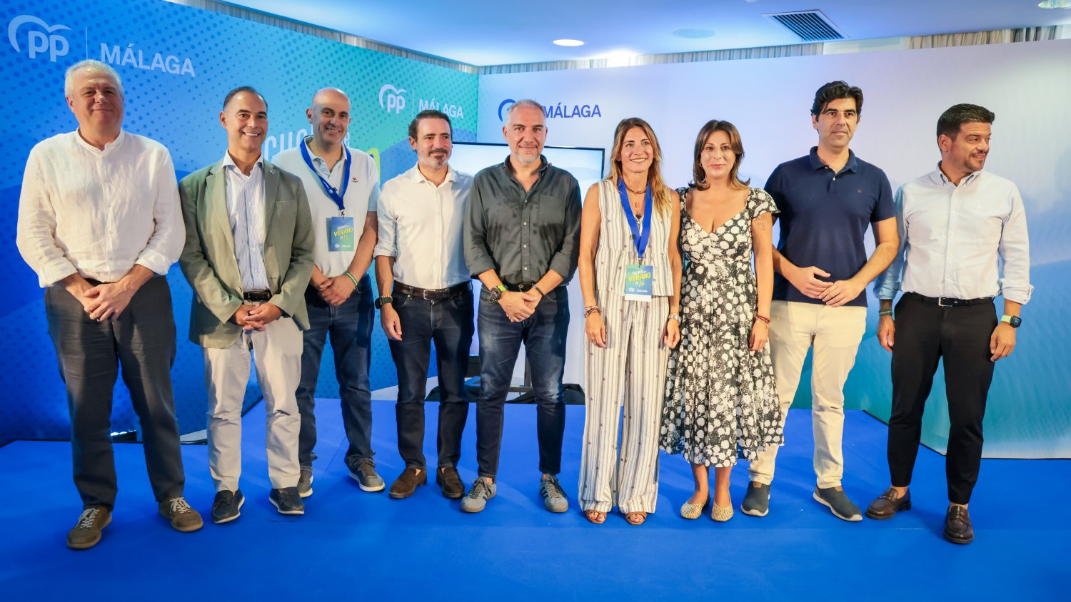 Bendodo acusa al Gobierno de bloquear 25.000 viviendas en Málaga mientras el PSOE promete VPO