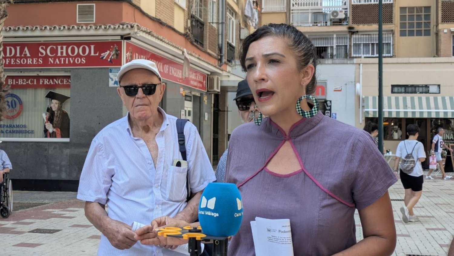 Morillas pide una red de alojamientos de emergencia ante la “oleada de desahucios” como el sufrido hoy por Mariló y Javier