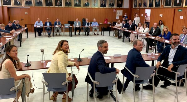 Carmen Crespo defiende una política de agua en Almería que esté 