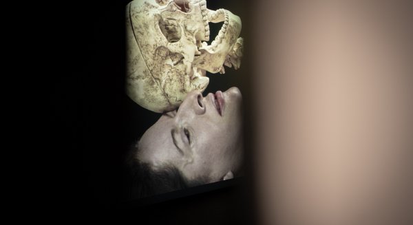 El MUCAC La Coracha exhibe la videocreación ‘Self Portrait’ de Marina Abramović