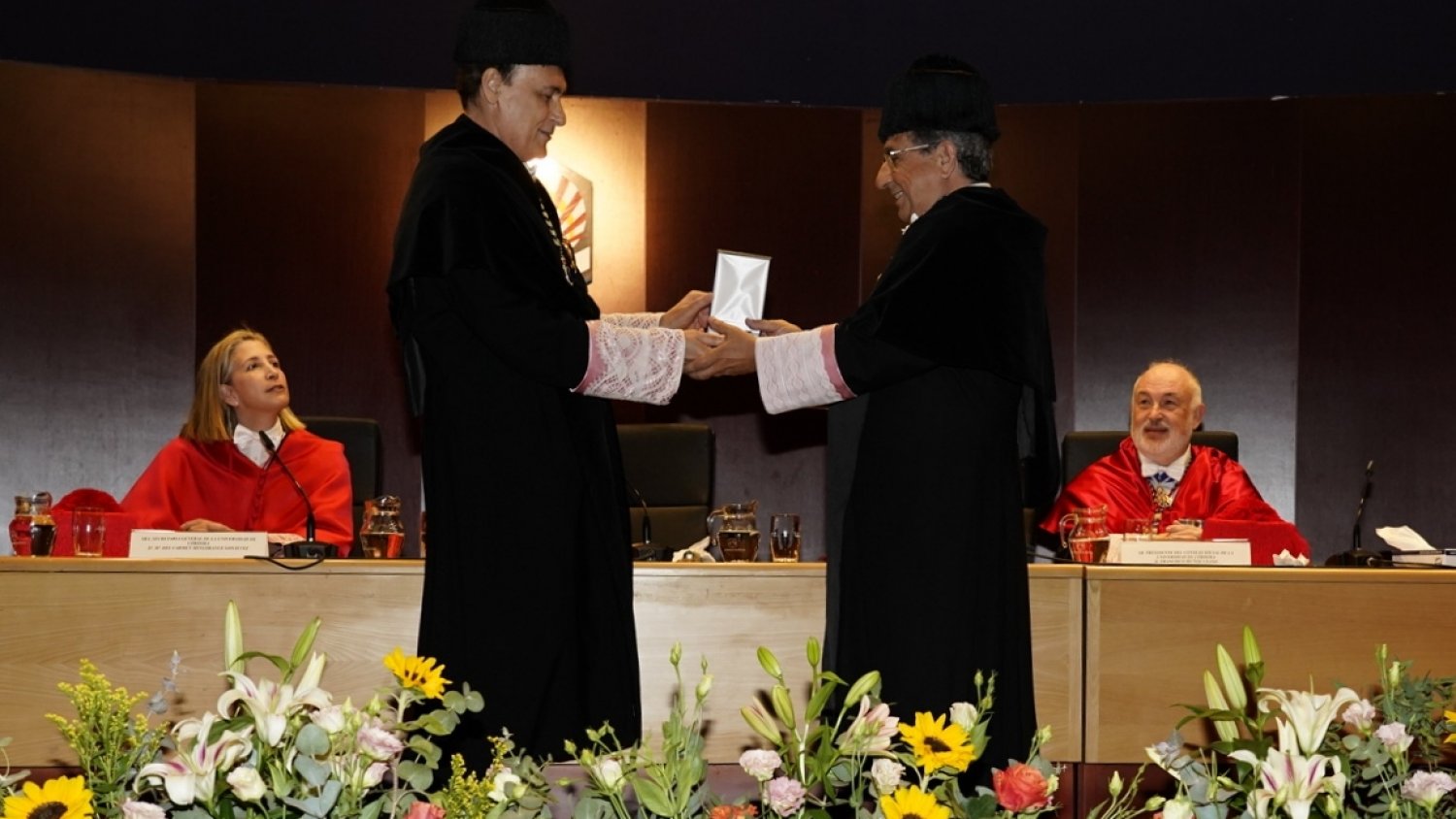 UMA.- La Universidad de Córdoba entrega la medalla de oro a la de Málaga