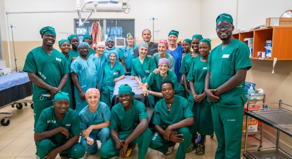La Fundación Bisturí Solidario concluye su campaña en Uganda con más de 100 intervenciones y formación sanitaria