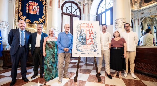 El Ayuntamiento de Málaga acoge al entrenador de la ciudad Juan Francisco Funes