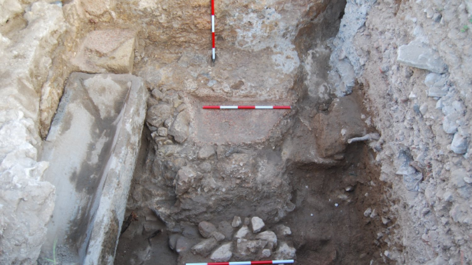 Las excavaciones en el Castillo de Marbella sacan a la luz hallazgos romanos y medievales