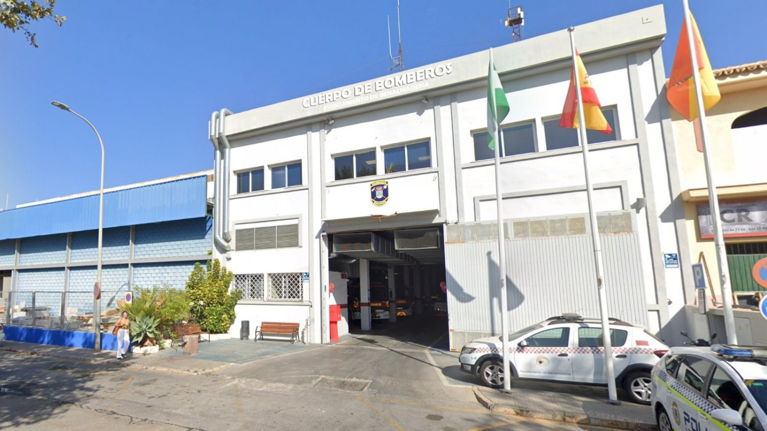 Vox recoge las quejas de los bomberos de Benalmádena por la falta de medios