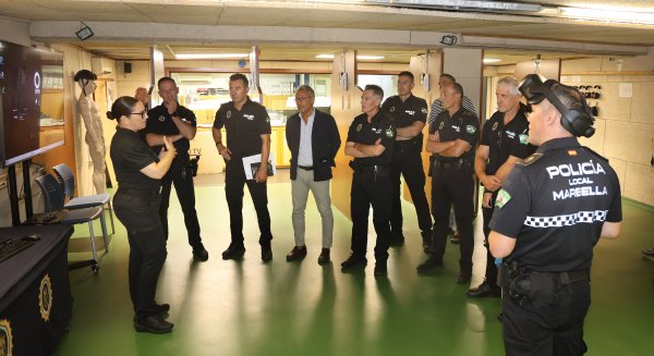 Marbella suma un innovador sistema de realidad virtual pionero en Andalucía para reforzar la formación de la Policía Local 