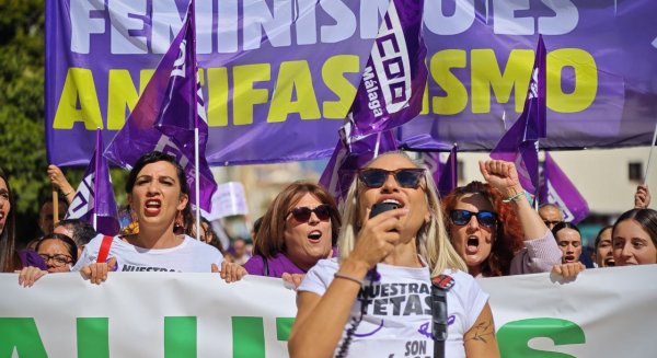 IU Málaga acusa a Moreno Bonilla de poner en riesgo a las víctimas de violencia machista al ceder competencias a Vox