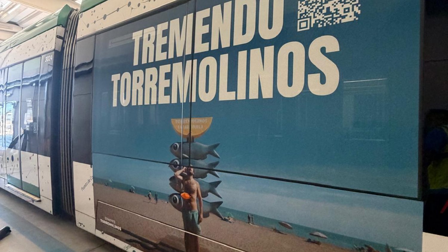 Torremolinos promociona su oferta turística en el Metro de Málaga