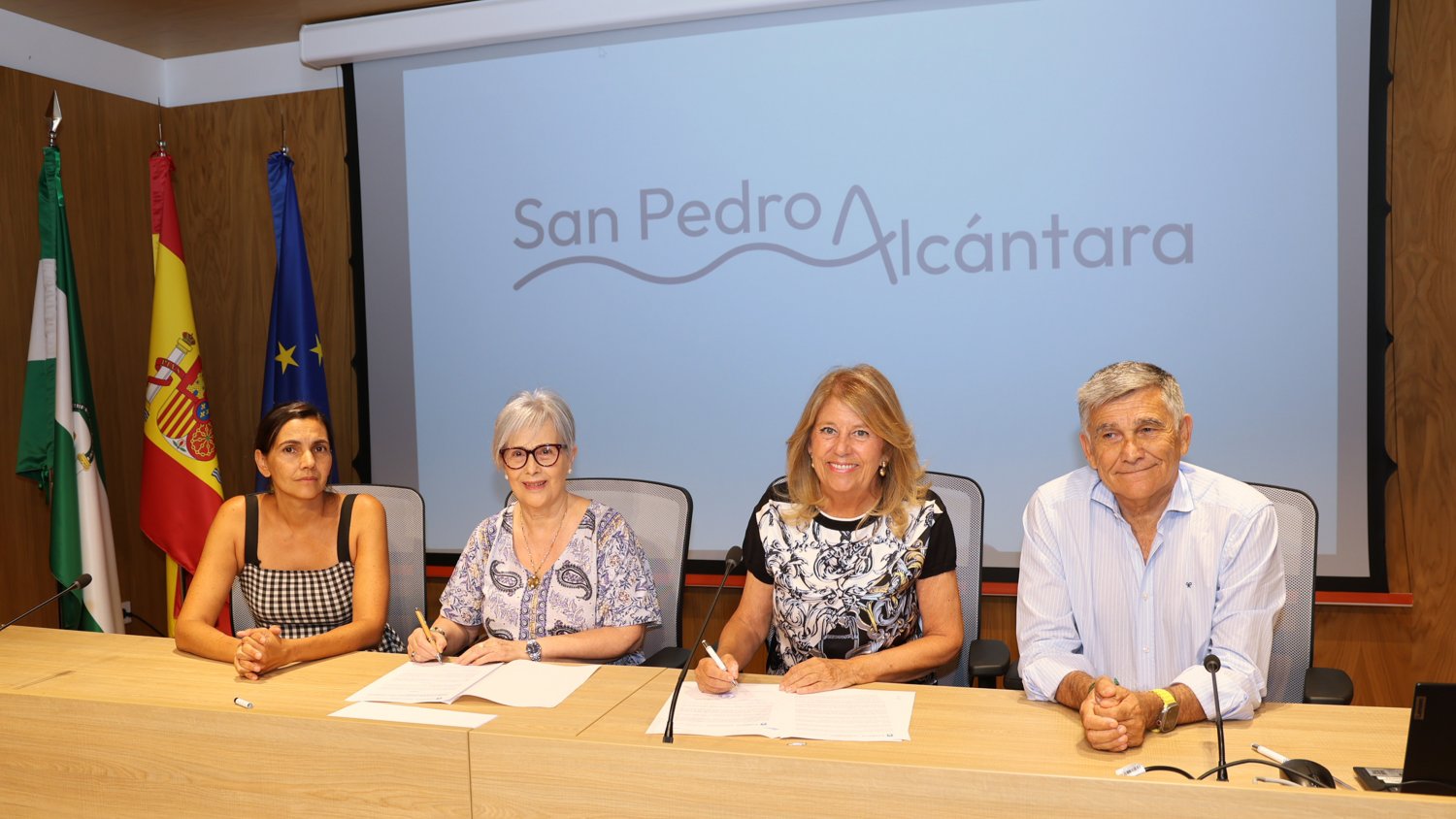 Marbella renueva su apoyo a la Asociación de Fibromialgia de San Pedro para atender a 60 usuarios