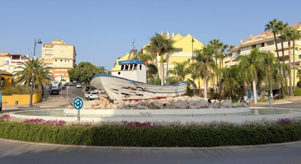 Estepona instalará un barco pesquero en la avenida Puerta del Mar para poner en valor el patrimonio marinero