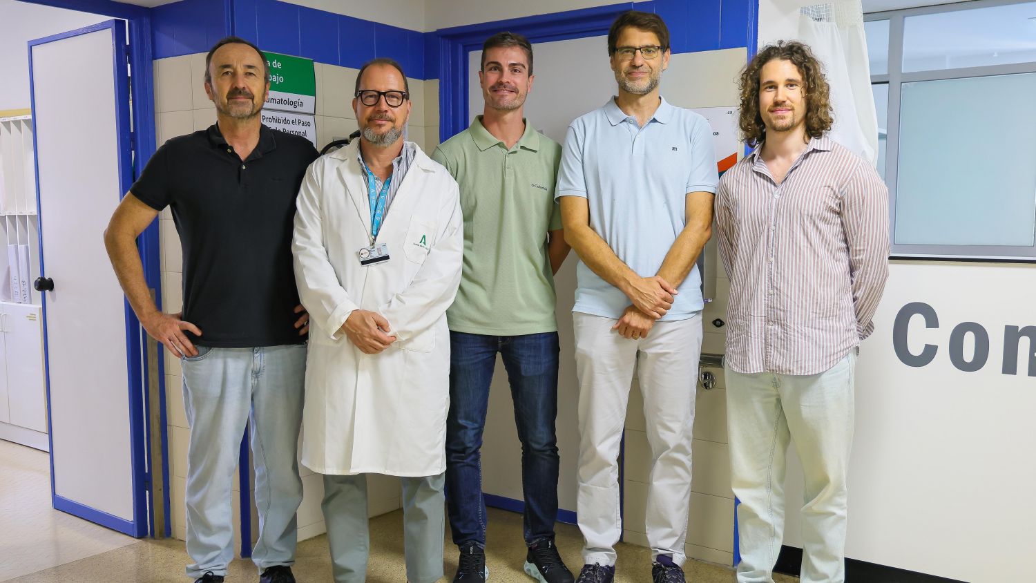El Hospital Regional de Málaga desarrolla una tecnología para prevenir infecciones en prótesis óseas