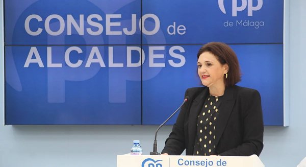 El PP acusa a Sánchez de querer desarticular el modelo de chiringuitos y perjudicar la economía malagueña
