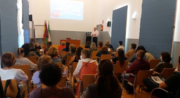 Profesionales del Centro Provincial de Drogodependencias forman sobre el ámbito de las adicciones