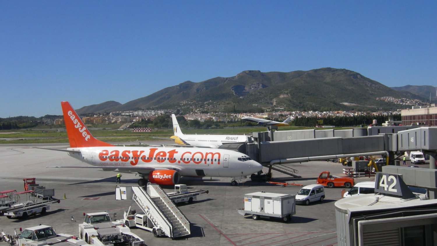 Un avión de EasyJet aterriza de emergencia en Málaga tras detectar humo en la cabina