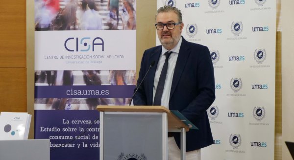 Un estudio de la UMA destaca el papel de los bares y la cerveza en las relaciones sociales de los españoles