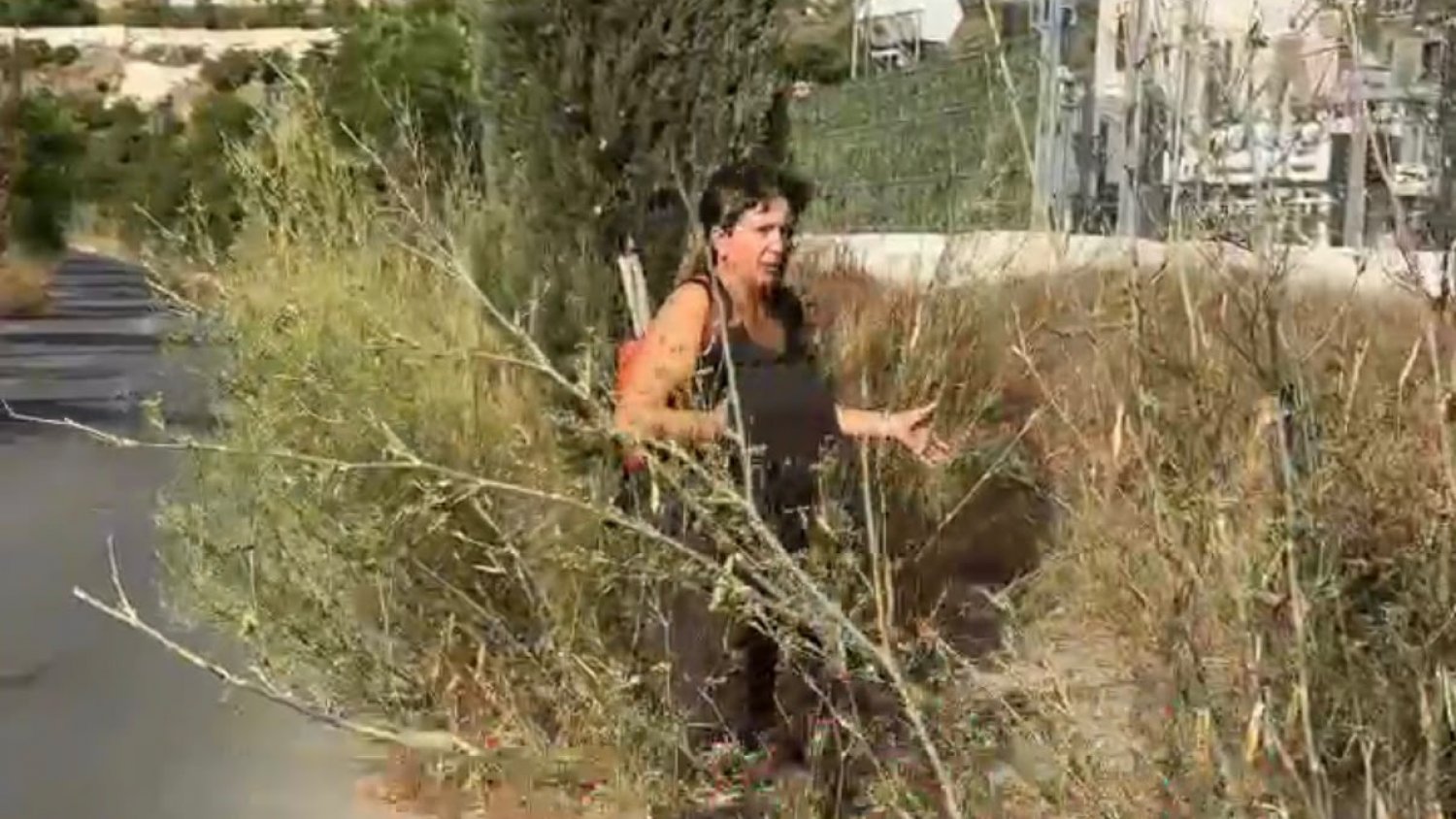 Conchi García critica el estado del vial entre Torrox Park y El Puerto y reclama al Óscar Medina que actúe