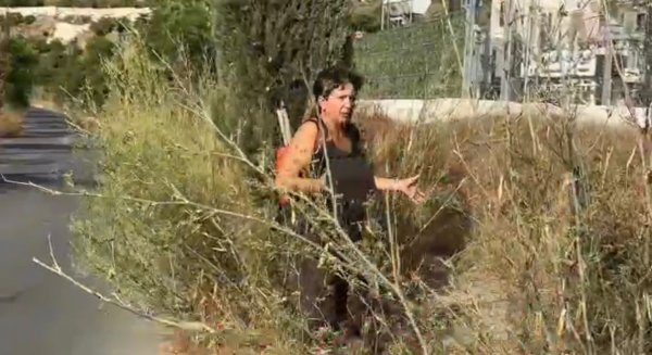 Conchi García critica el estado del vial entre Torrox Park y El Puerto y reclama al Óscar Medina que actúe