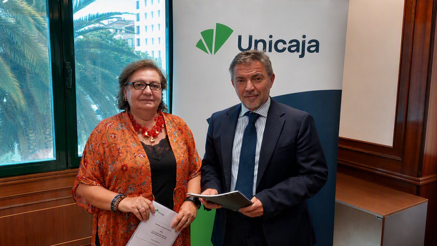 Unicaja revitaliza su apoyo a las hermandades de Gloria de Málaga